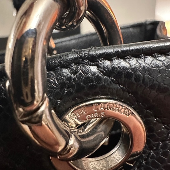 Authentic Chanel Grand Shopping Tote (GST)
Caviar Leather | Silver Hardware 🖤 - Picture 7 of 16